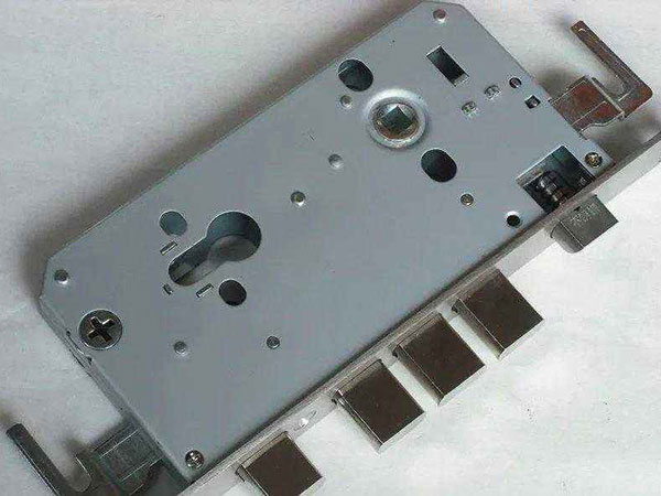 房山24小时上门开锁公司