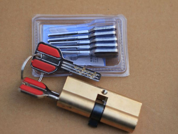 房山24小时上门开锁公司